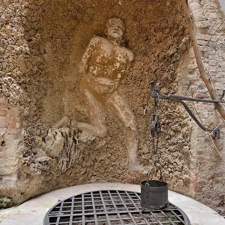 Residenze D'epoca Palazzo Coli Bizzarrini