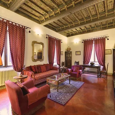 Residenze D'epoca Palazzo Coli Bizzarrini *