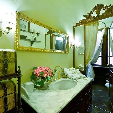 Residenze D'epoca Palazzo Coli Bizzarrini Apartament *