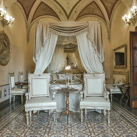 Residenze D'epoca Palazzo Coli Bizzarrini Siena