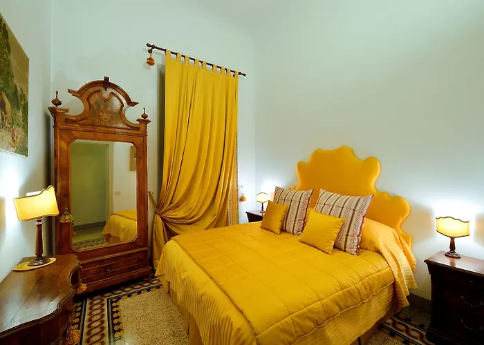 Residenze D'epoca Palazzo Coli Bizzarrini *