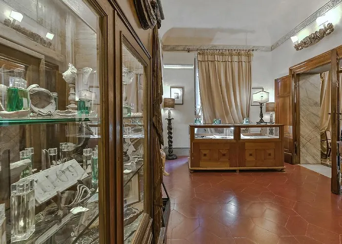 Residenze D'epoca Palazzo Coli Bizzarrini Сиена