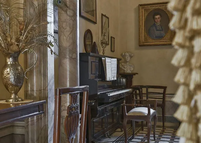 Residenze D'epoca Palazzo Coli Bizzarrini