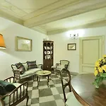 Residenze D'epoca Palazzo Coli Bizzarrini Apartment Siena