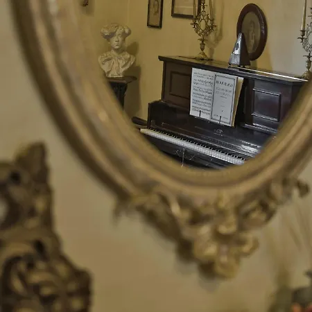 Residenze D'epoca Palazzo Coli Bizzarrini Daire *